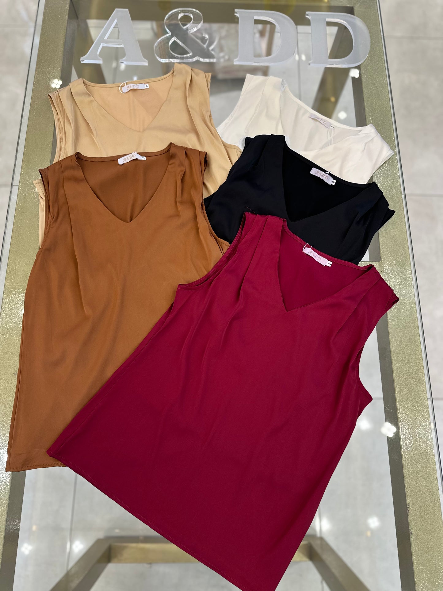 Ref:yy0110
Pacote:28.00
Caixa:25.00
Cx 504 peças