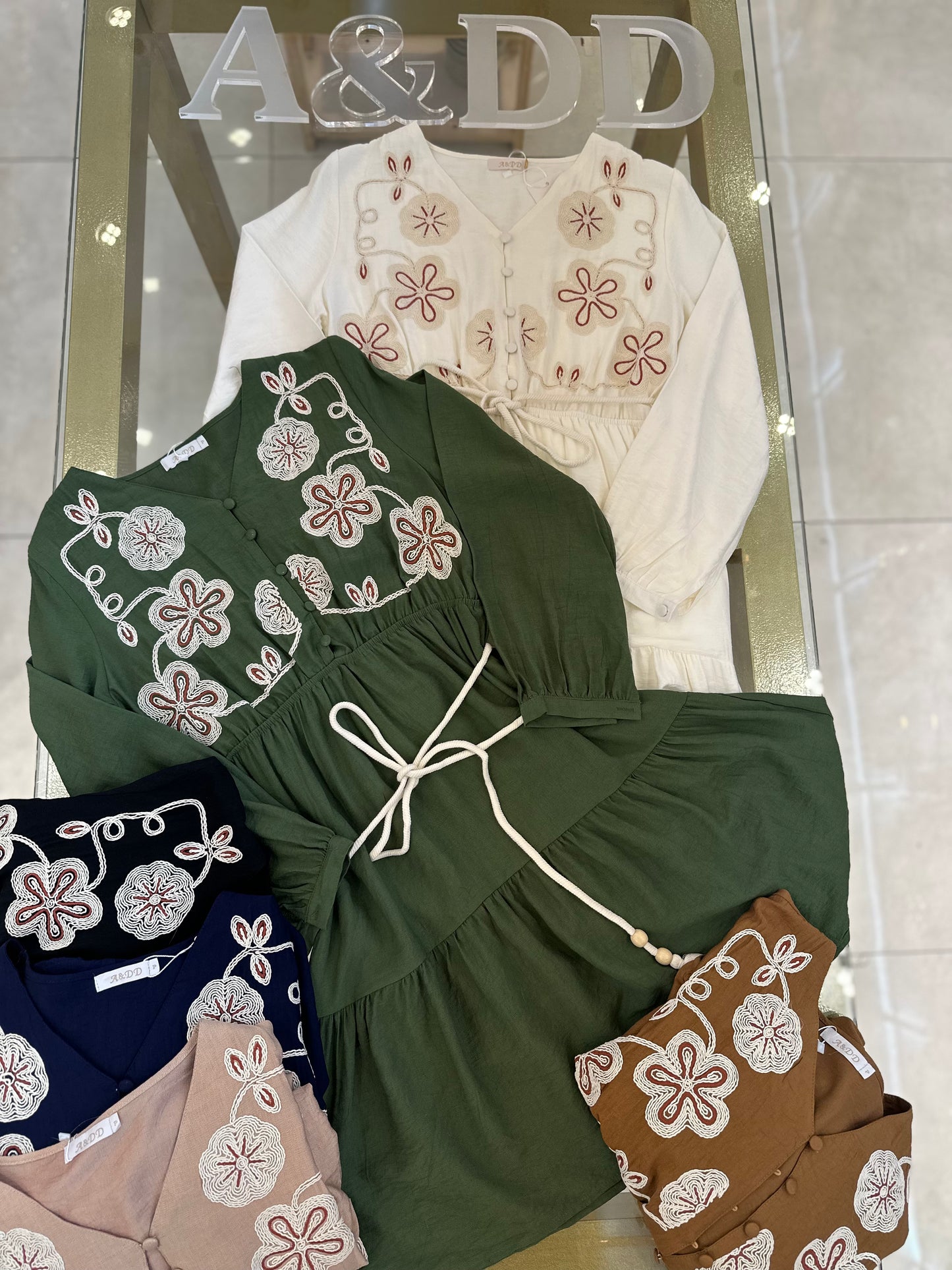 Ref:as1851
Pacote:62.00
Caixa:58.00
Cx 146 peças