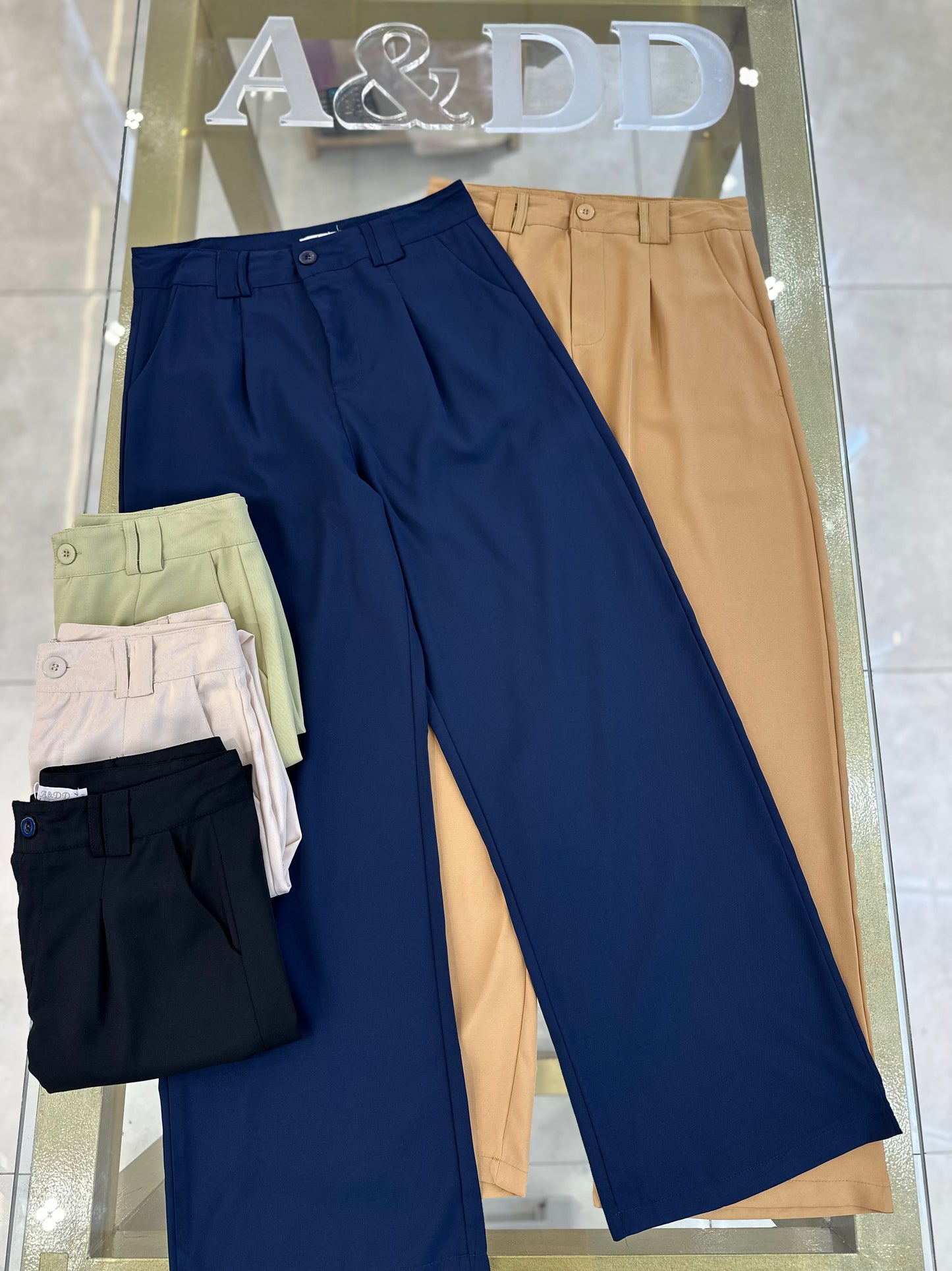 Ref:xx061
Pacote:45.00
Caixa:41.00
Cx 144 peças