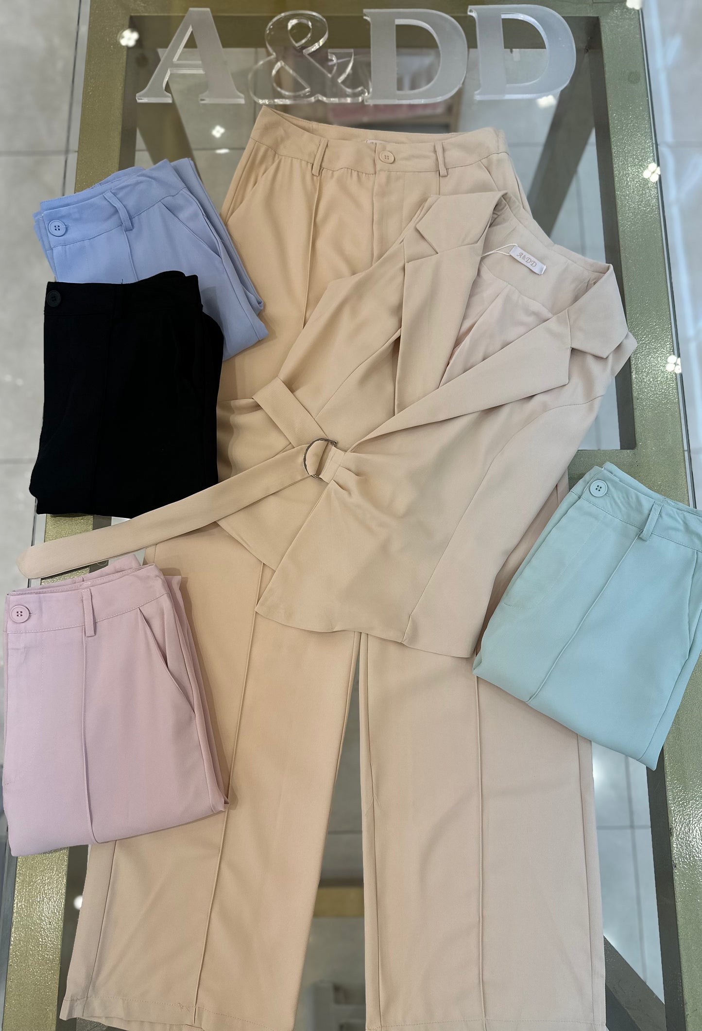Ref:xx167
Pacote:78.00
Caixa:75.00
Cx 96 peças