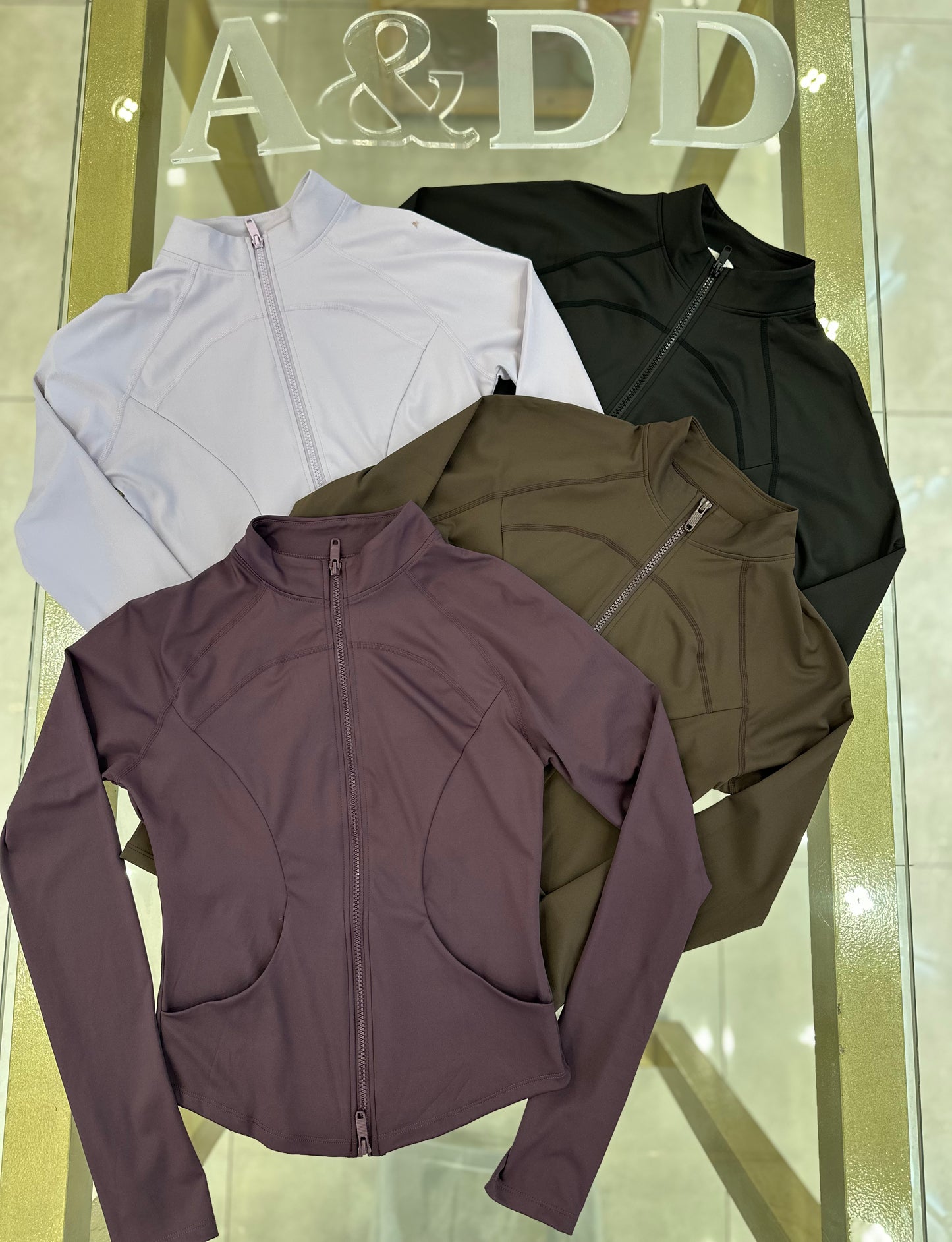 ref:JYMW176
Pacote:48.00
Caixa:45.00
Cx 240 peças