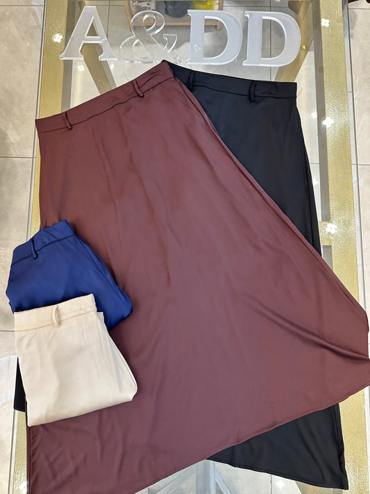 Saia Midi Cetim Premium – Corte Evasê e Brilho Acetinado - Ref:YY0115
