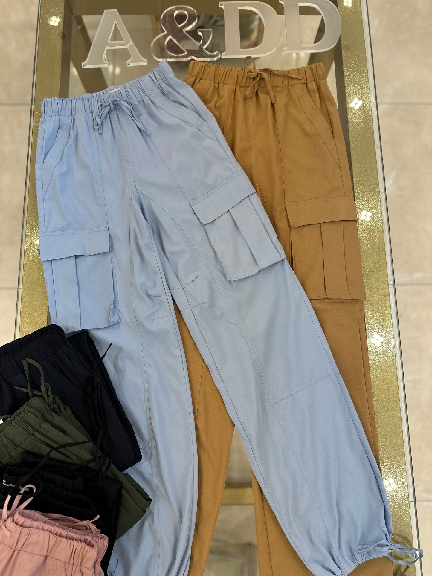 Calça Cargo Feminina com Bolsos - Ref:xx102