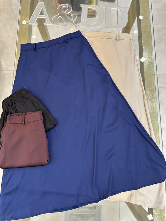 Saia Midi Cetim Premium – Corte Evasê e Brilho Acetinado - Ref:YY0115
