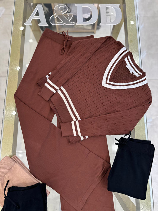 Conjunto Modal Premium Gola V "Old Money" com Listras Contrastantes - Ref:k0184