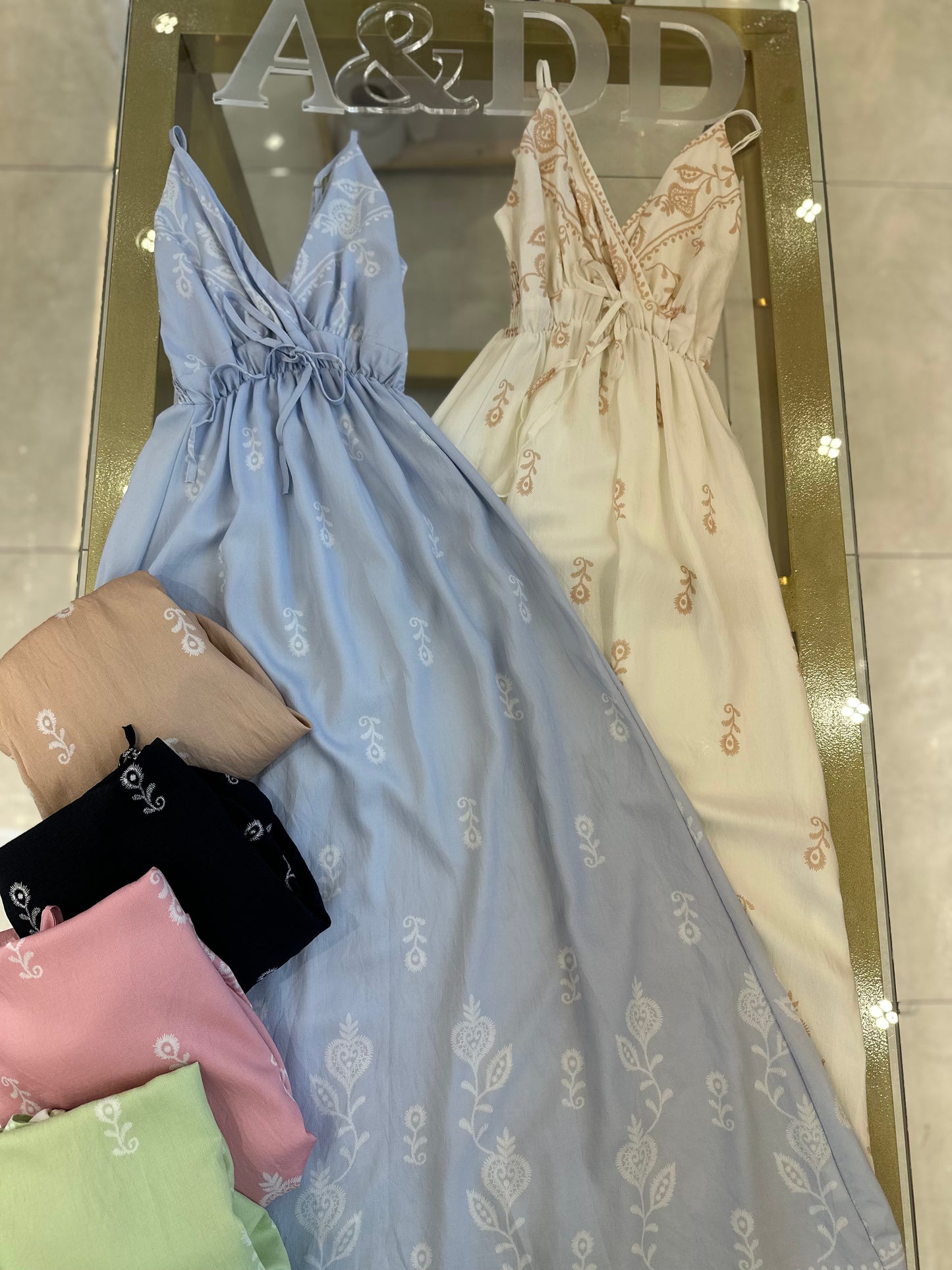 Ref:N0434
Pacote:68.00
Caixa:65.00
Cx 144 peças