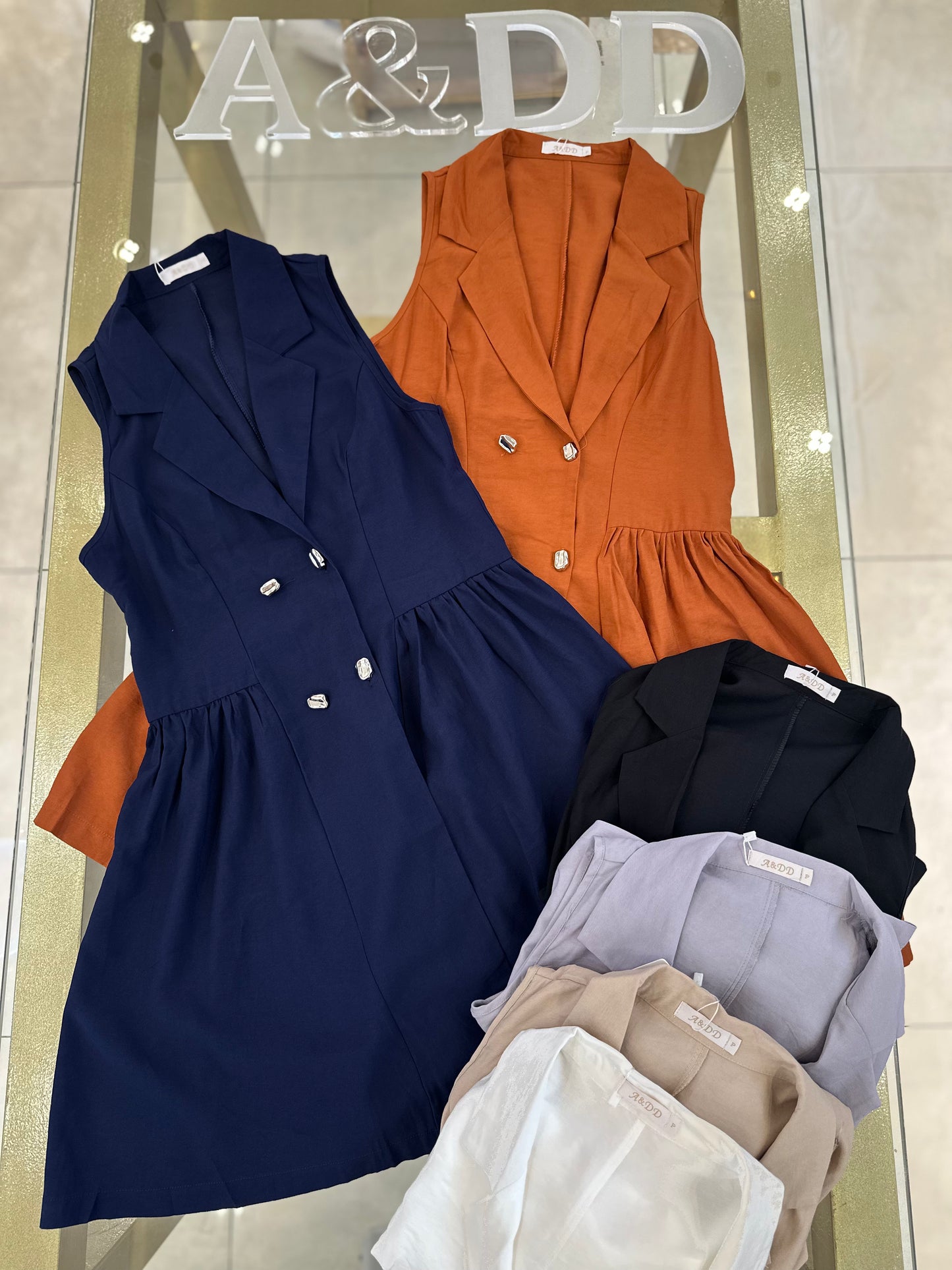 Ref:as1989
Pacote:55.00
Caixa:51.00
Cx 120 peças 
Grade:preto-3
Bege-2  branco-1
Terracota-1
Marinho-1