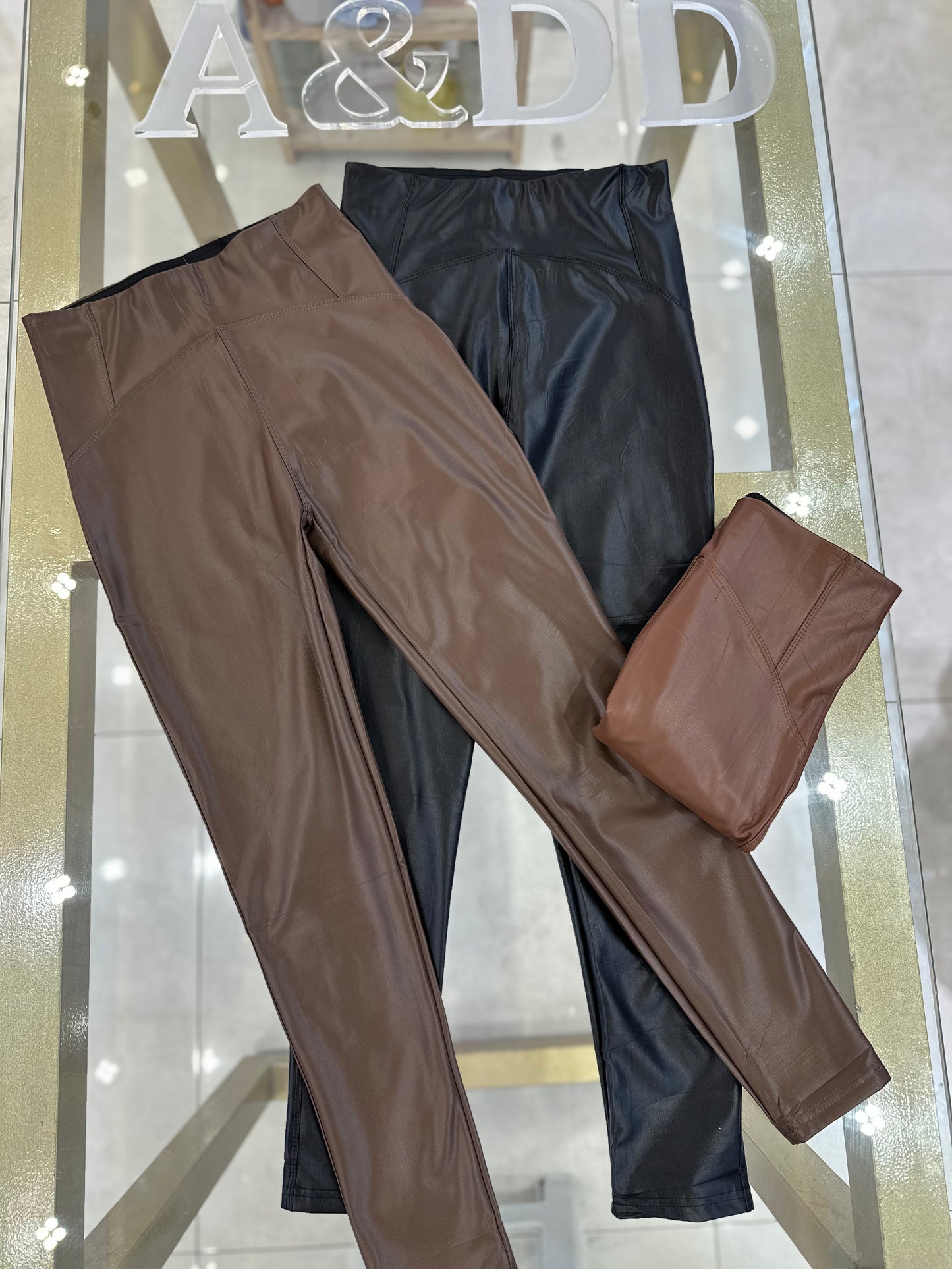 Ref:PK0996
Pacote:38.00
Caixa:35.00
Cx 240 peças