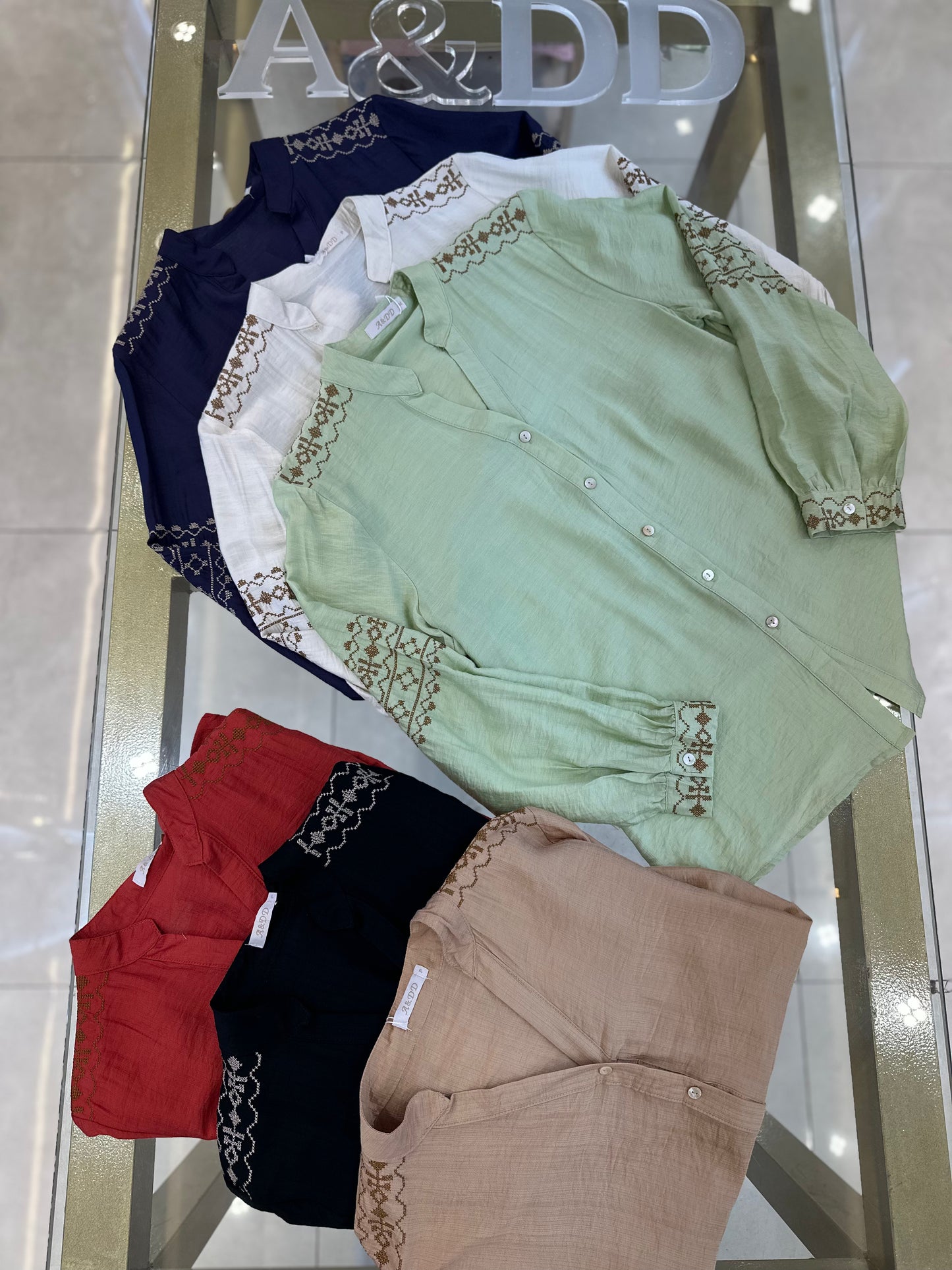 Ref:as1889
Pacote:45.00
Caixa:41.00
Cx 240 peças