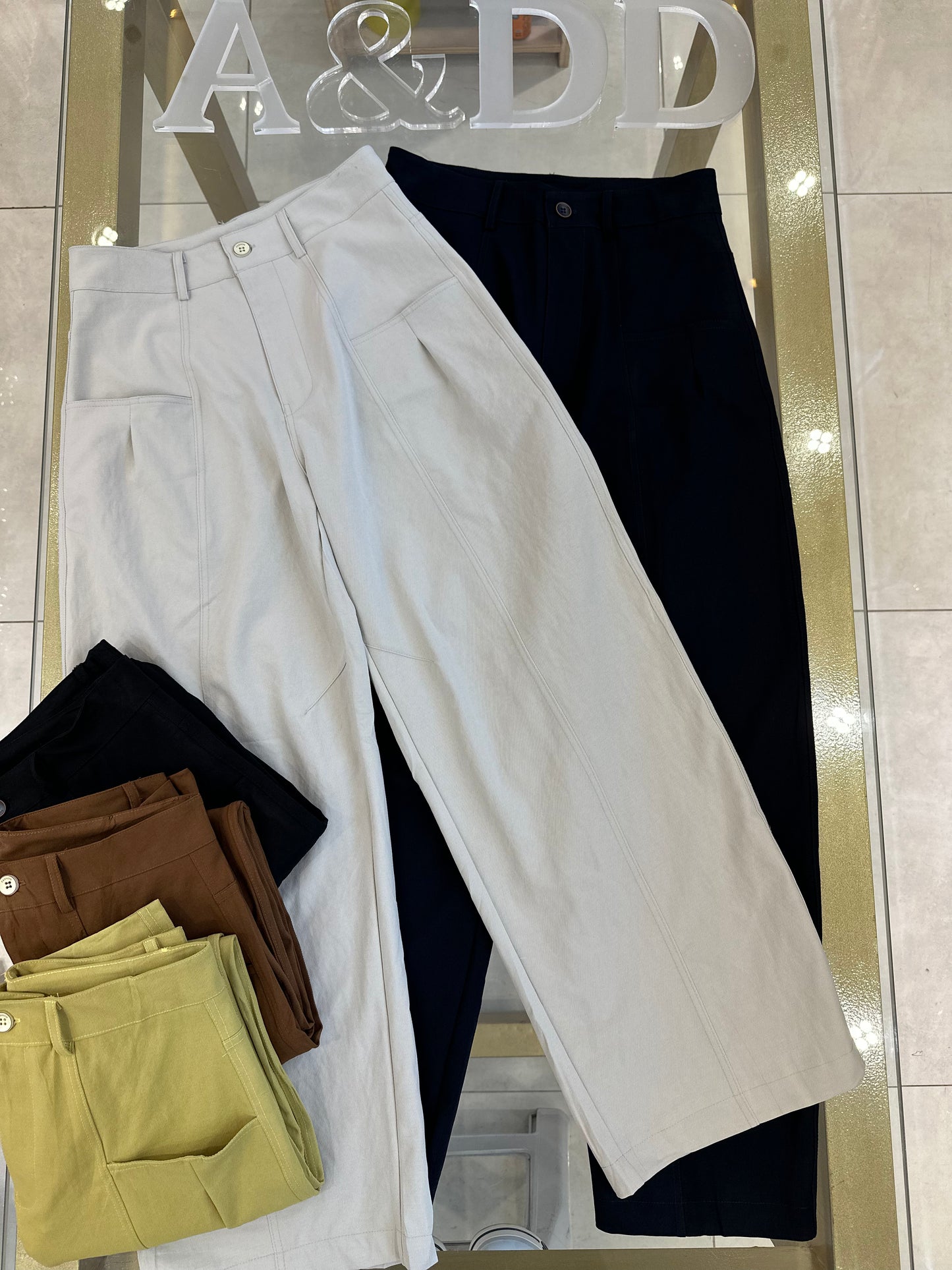 Ref:ADHYL2559
Pacote:54.00
Caixa:50.00
Cx 120 peças