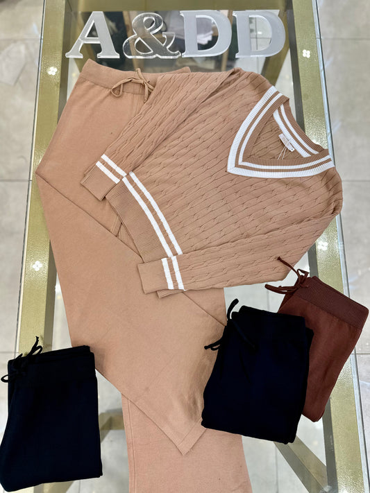 Conjunto Modal Premium Gola V "Old Money" com Listras Contrastantes - Ref:k0184
